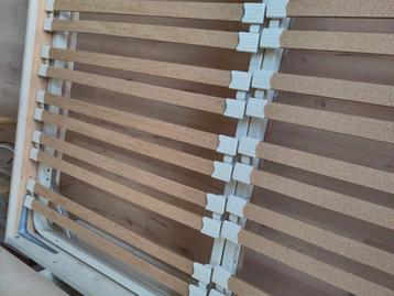 2 sommiers en lattes en bois et liège de très bonne qualité beschikbaar voor biedingen