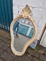 Miroir vintage, Enlèvement