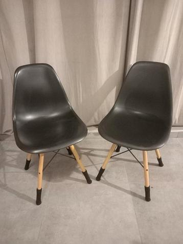 Stoelen beschikbaar voor biedingen