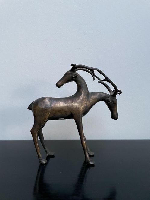 Antiek Oosters bronzen tweekoppig hert, Antiquités & Art, Antiquités | Bronze & Cuivre, Enlèvement ou Envoi
