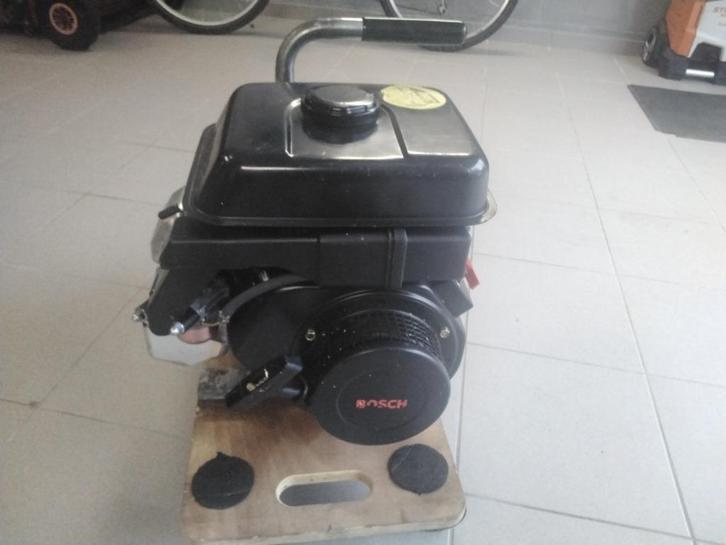 Generator, Doe-het-zelf en Bouw, Aggregaten, Zo goed als nieuw, Benzine, Ophalen