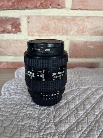 Nikon AF NIKKOR 28-70mm beschikbaar voor biedingen