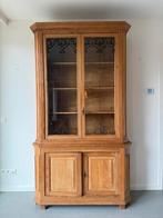 Antieke massief houten vitrinekast met smeedijzer, Antiek en Kunst, Ophalen