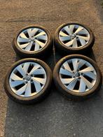 Volkswagen Golf 8  Velgen met Allseason Banden, Auto-onderdelen, Banden en Velgen, Ophalen of Verzenden, Band(en)