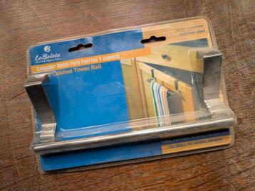 Handdoekhouder voor kastdeur beschikbaar voor biedingen