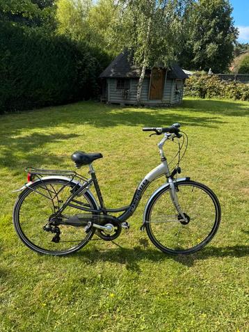 Damesfiets 26 inch beschikbaar voor biedingen