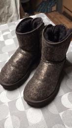 Uggs maat 37, Kleding | Dames, Ophalen of Verzenden, Zo goed als nieuw