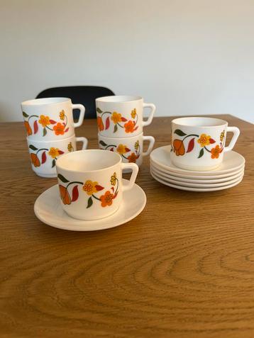 12-delig servies Arcopal Tulip beschikbaar voor biedingen