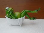 statue une grenouille dans son bain , statue collection ..., Collections, Collections Animaux, Reptile ou Amphibien, Statue ou Figurine