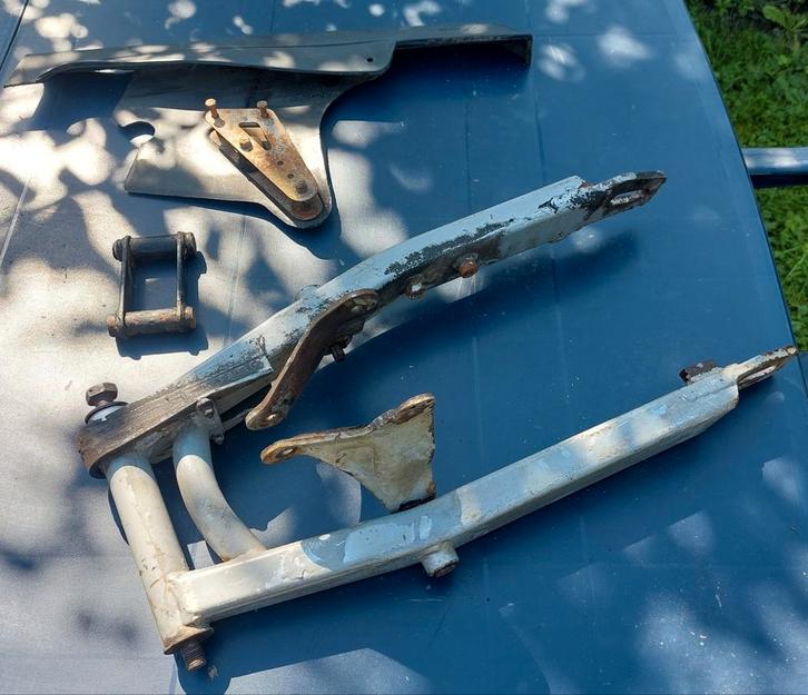 Bras oscillant Aprilia ET 50 Tuareg – 1985, Motos, Pièces | Oldtimers & Ancêtres, Utilisé, Enlèvement ou Envoi