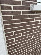 Oude Gevelstenen iemand deze beschikbaar 22cm- 4cm hoogte, Doe-het-zelf en Bouw, Ophalen, Gebruikt, Bakstenen