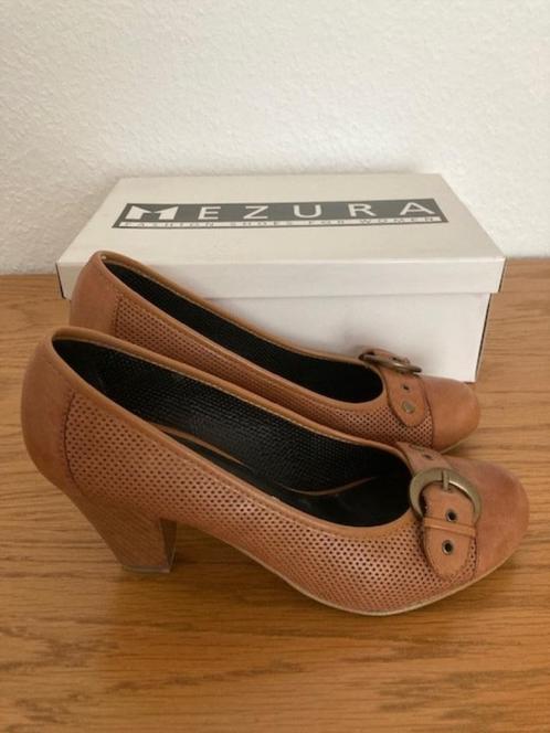 Lederen damesschoenen maat 38, Kleding | Dames, Schoenen, Zo goed als nieuw, Schoenen met lage hakken, Overige kleuren, Ophalen of Verzenden