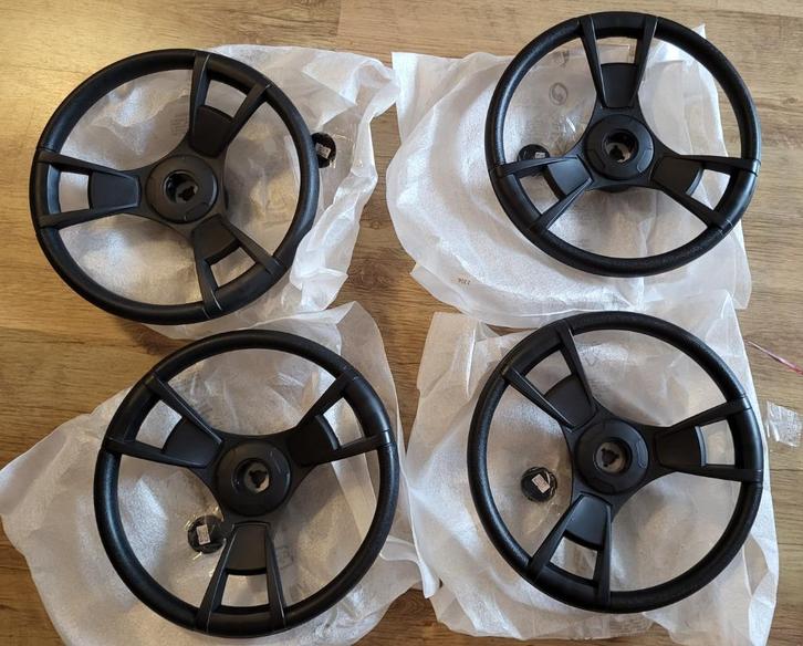 4 stuks bootstuurwiel zwart Gussi 35cm stuurwiel, Watersport en Boten, Bootonderdelen, Nieuw, Ankeren en Afmeren, Ophalen of Verzenden