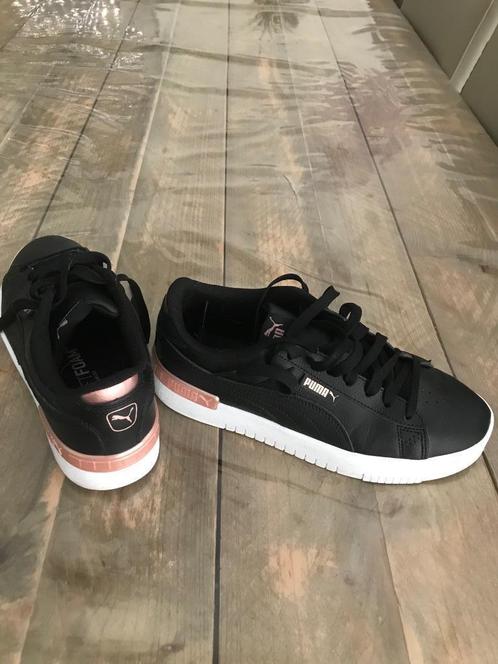 Puma dames sneaker, Vêtements | Femmes, Chaussures, Porté, Sneakers et Baskets, Noir, Enlèvement ou Envoi