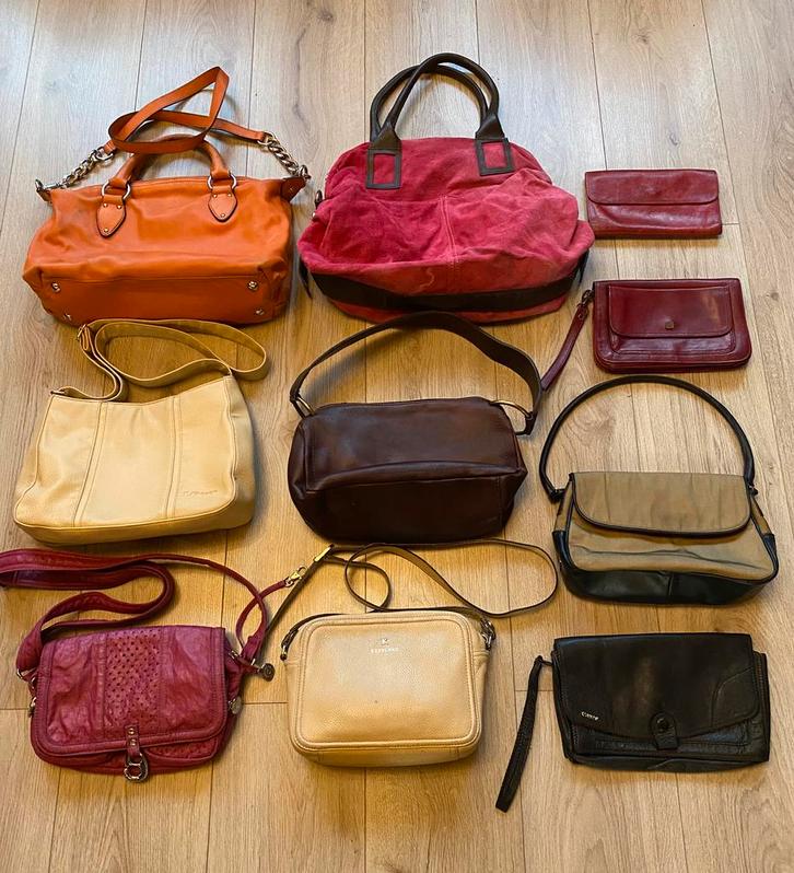 Set van 10 leren handtassen, prijs: €35, Handtassen en Accessoires, Tassen | Damestassen, Gebruikt, Handtas, Ophalen of Verzenden