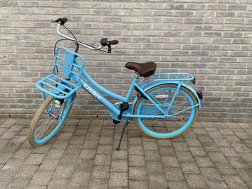 Blauwe Meisjes fiets beschikbaar voor biedingen