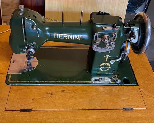 Machine à coudre Bernina 117L en parfait état, Antiek en Kunst, Antiek | Naaimachines, Ophalen