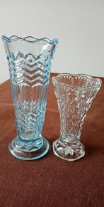 vases en verre pressé couleur bleu et clair, Enlèvement ou Envoi