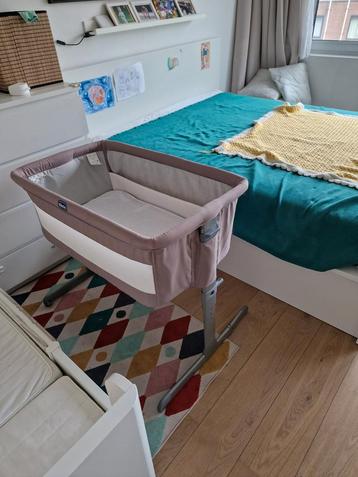 Cododo Chicco next to mee, Enlèvement, Comme neuf, Matelas