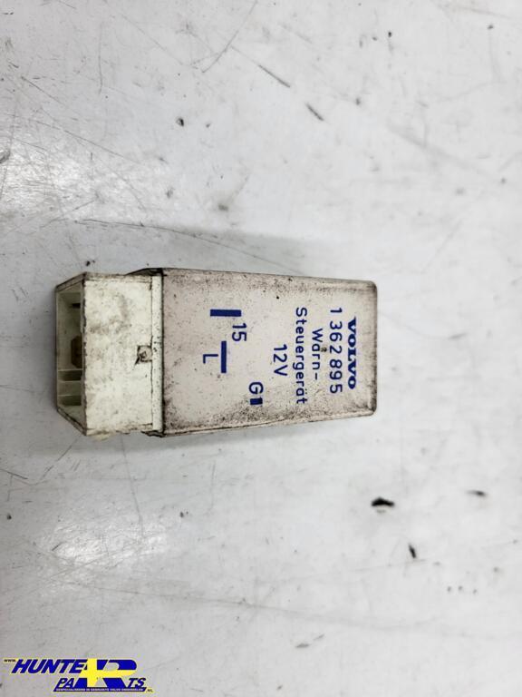 Relais Volvo 850 ('91-'96) 1362895, Auto-onderdelen, Elektronica en Kabels, Volvo, Gebruikt, Ophalen of Verzenden