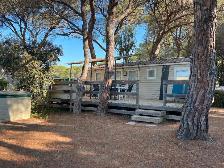 Stacaravan te huur op Camping La Baume te Fréjus, Vakantie, Campings, Overige, In bos, Airconditioning, Speeltuin, Wasmachine