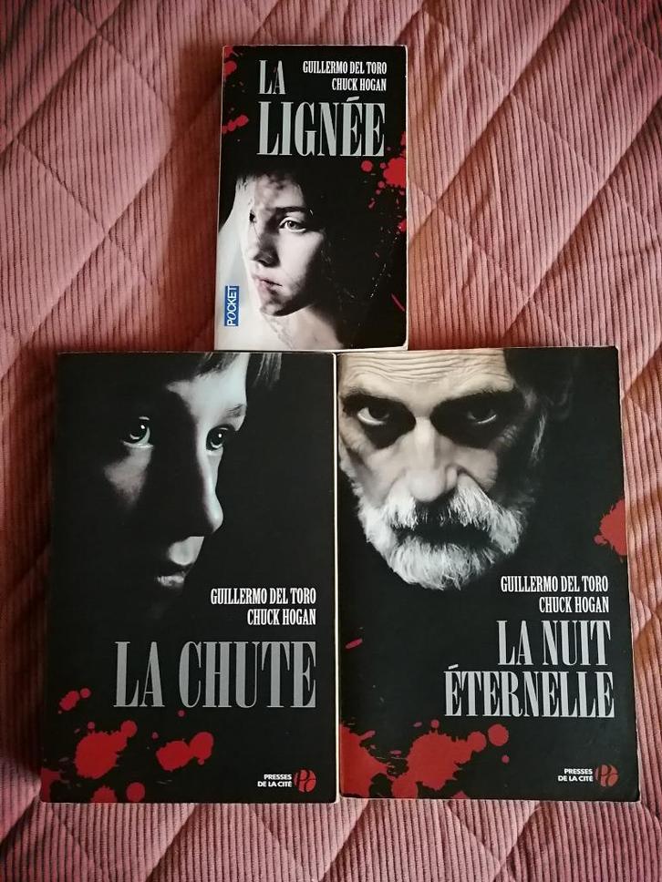 Trilogie The Strain de Chuck Hogan et Guillermo del Toro, Boeken, Fantasy, Ophalen of Verzenden