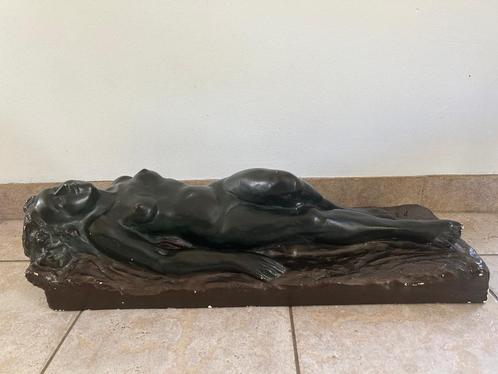 ART NOUVEAU gipssculptuur van een naakte vrouw, Antiek en Kunst, Kunst | Beelden en Houtsnijwerken, Ophalen of Verzenden