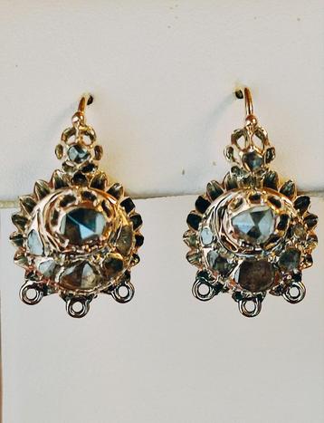 Antieke oorbellen 1818-1835 met diamanten 1,00kt beschikbaar voor biedingen