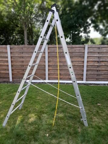 Échelle en aluminium 2x8 marches, 2 à 4 mètres, Pliable ou rétractable/escamotable, Comme neuf, Échelle