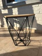 Table d'appoint industrielle/structure en métal, Maison & Meubles, Enlèvement, Utilisé, Métal ou Aluminium