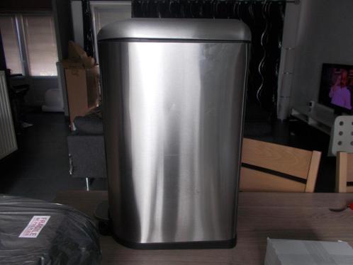 Poubelle rectangulaire argenté à fermeture douce 40 L BASICS, Huis en Inrichting, Woonaccessoires | Prullenbakken, Gebruikt, Inox