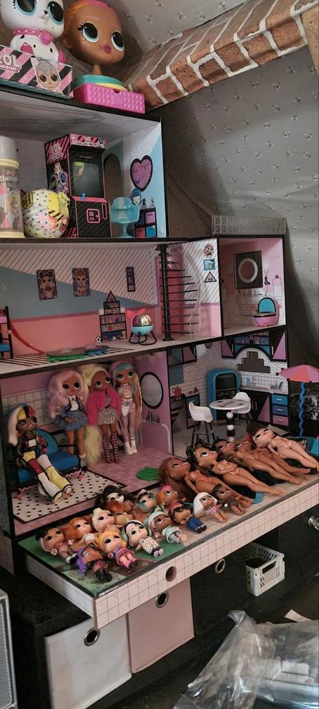 Groot lot LOL Surprise., Kinderen en Baby's, Speelgoed | Poppen, Zo goed als nieuw, Ophalen