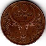 Madagascar : 10 Francs 1996 KM #22 Réf 14931, Timbres & Monnaies, Monnaies | Afrique, Enlèvement ou Envoi, Monnaie en vrac, Autres pays