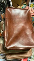 Valise de voyage en cuir avec serrures, Bijoux, Sacs & Beauté, Valises, Comme neuf, 45 à 55 cm, Clé, 60 à 70 cm