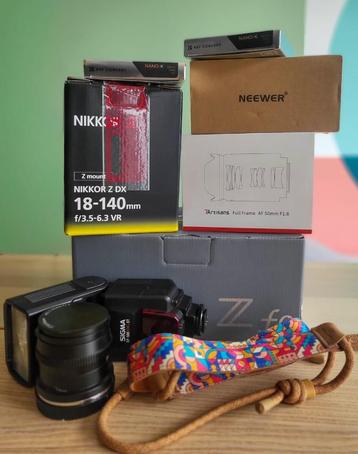 Lot Photo Complet – Nikon Z fc + Objectifs + Accessoires beschikbaar voor biedingen