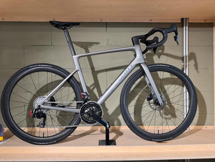 Scott addict rc team 2026 groot 6,9 kg!, Fietsen en Brommers, Fietsen | Racefietsen, Nieuw, Carbon, Ophalen