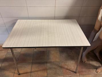 Formica tafel jaren 70 ( breda) beschikbaar voor biedingen