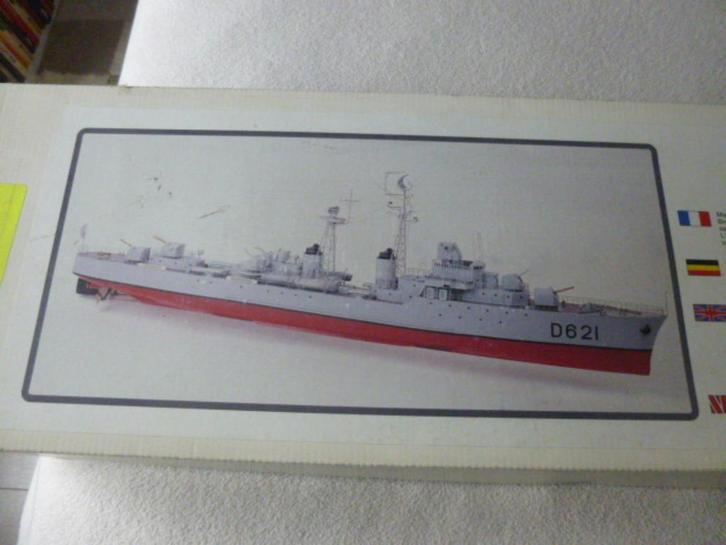 LE SURCOUF Escorteur D'Escadre Français 1/100 Collectors!, Hobby en Vrije tijd, Modelbouw | Boten en Schepen, Zo goed als nieuw