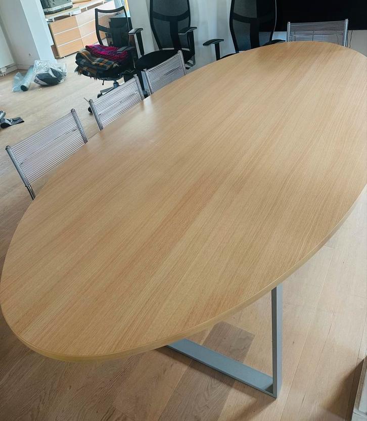 Grande table ovale + 4 chaises design, Zakelijke goederen, Kantoor en Winkelinrichting | Kantoormeubilair en Inrichting, Tafel