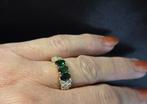 Gouden Vintage ring smaragd, peridot en diamant.2025/640, Handtassen en Accessoires, Ringen, Verzenden, Zo goed als nieuw, 17 tot 18