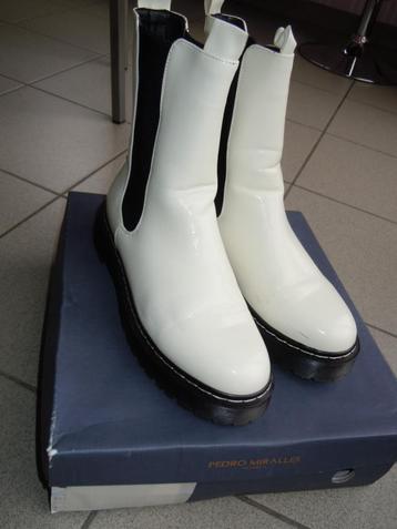 damesboots lastrada maat 40 beschikbaar voor biedingen