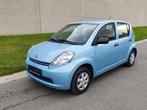 Daihatsu sirion 1.0 benzine, Auto's, Daihatsu, Voorwielaandrijving, Stof, Zwart, Blauw