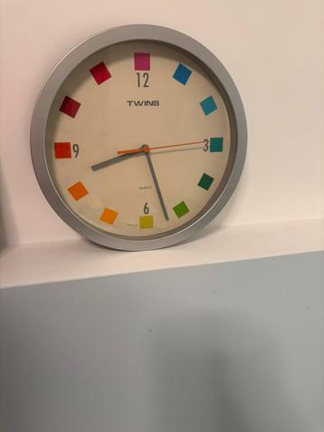 Horologe murale TWINS beschikbaar voor biedingen