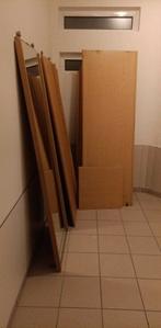 Kleerkast,sofa,ladekast,4 stoelen, Ophalen, Met plank(en), Gebruikt, 150 tot 200 cm