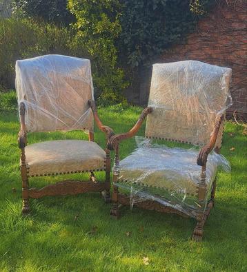2 armchairs beschikbaar voor biedingen