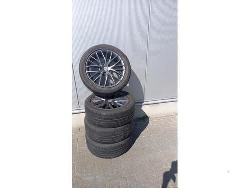 Sportvelgenset + banden van een Seat Leon, Auto-onderdelen, Banden en Velgen, Personenwagen, Gebruikt, 3 maanden garantie, Ophalen of Verzenden