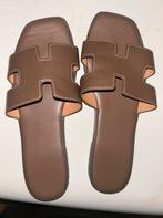 Hermes slippers dames maat 40, Kleding | Dames, Schoenen, Bruin, Zo goed als nieuw, Hermes, Ophalen