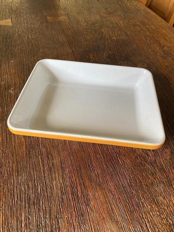 Plat en céramique Émile Henry – 21 x 26 cm – Made in France beschikbaar voor biedingen