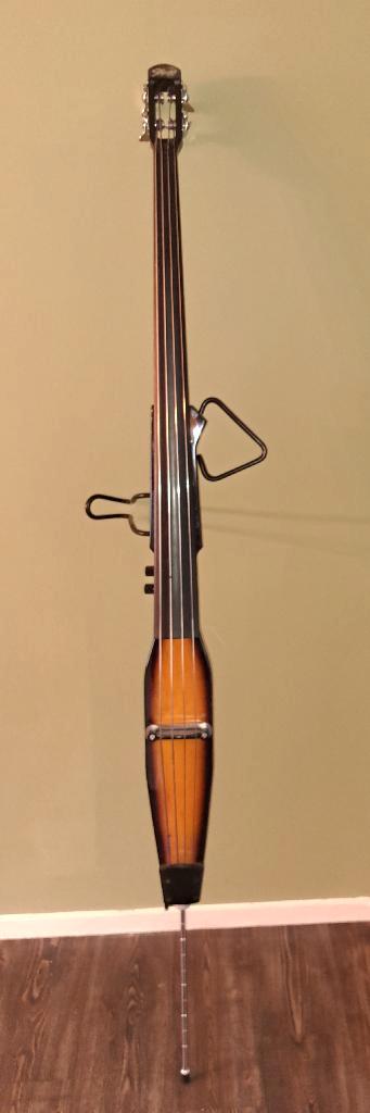 Stagg HDB- 200 EUB met extra flightcase, Musique & Instruments, Instruments à cordes frottées | Contrebasses, Utilisé, Contrebasse 3/4