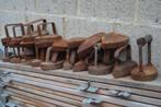 Set van 22 antieke strijkijzers., Ophalen